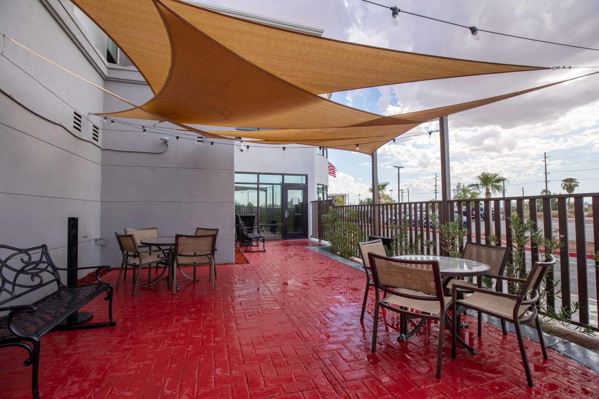 Hampton Inn El Centro Zewnętrze zdjęcie